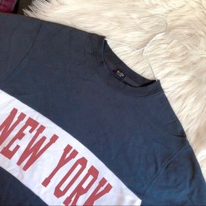 BRANDY MELVILLE NAVY BLUE NEW YORK SWEATSHIRT